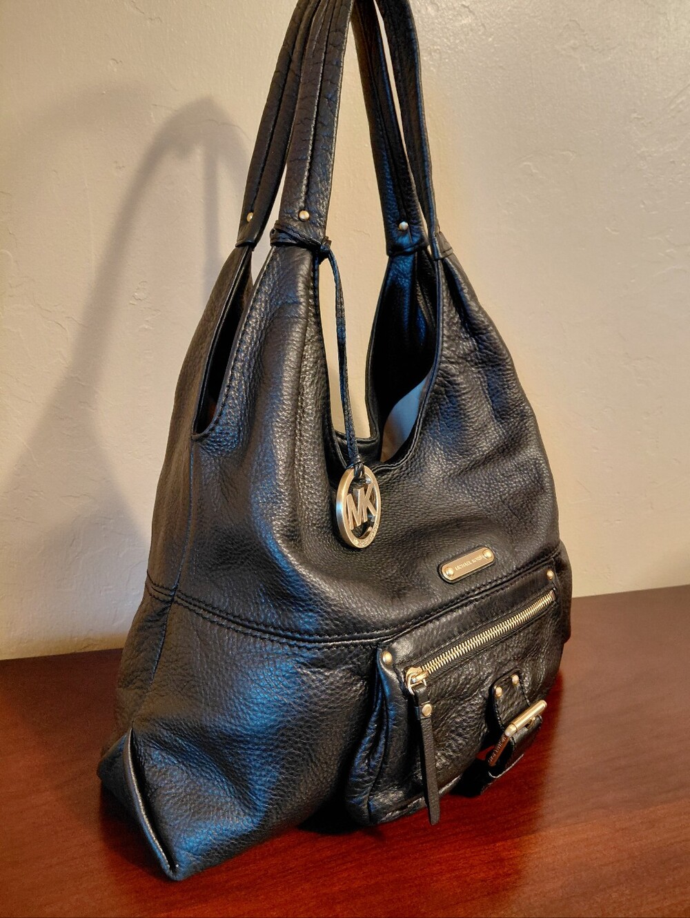 Michael Kors Austin Large Black Pebbled Leather Slouchy Hobo Bag - Picture 3 of 11